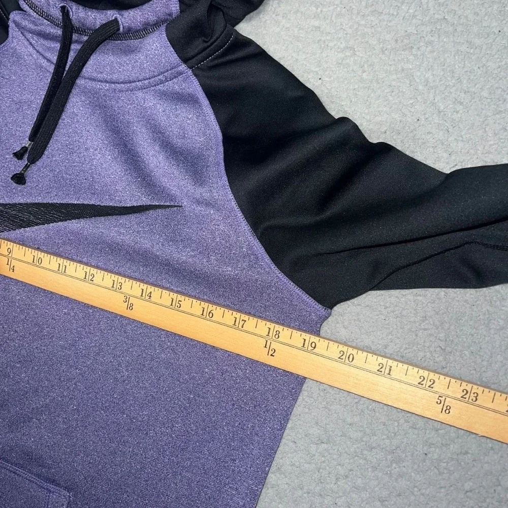 Nike Hoodie Women's Sz S Purple Fleece Therma Thumbhole Center Swoosh 695596-526